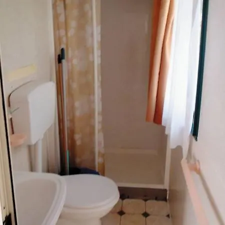 Victoria Bella Austria