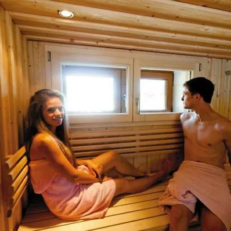 Victoria Bella Austria